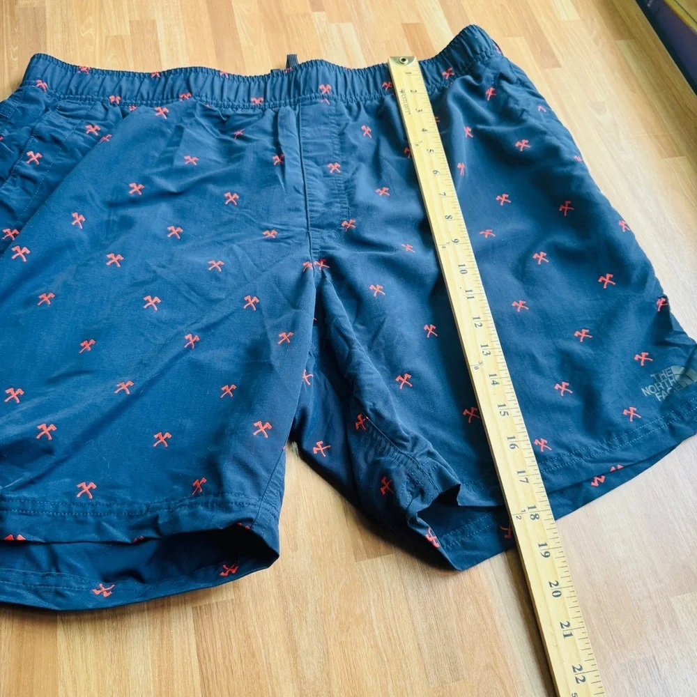 North face men's swim trunks size XL golf theme blue and red